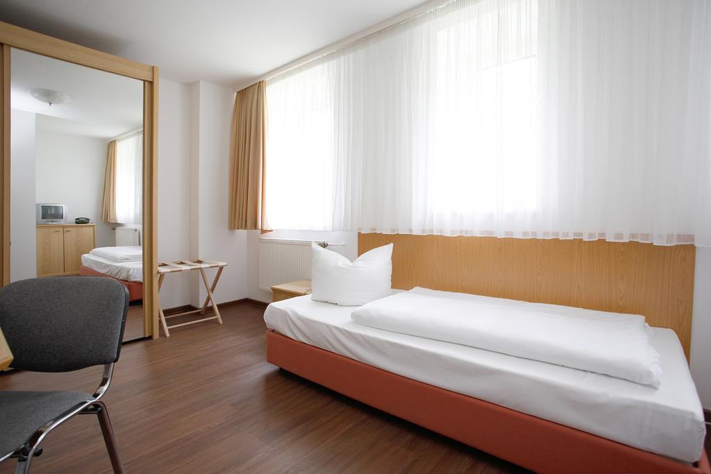Hotel Heidenschanze Дрезден Экстерьер фото